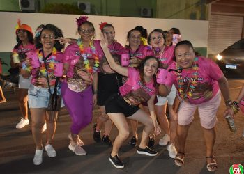 Último dia de Carnaval em Paulistana encerra com desfiles de blocos pela avenida da cidade