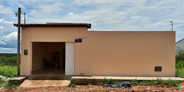 Uma oportunidade única surge no cenário imobiliário de Paulistana, no bairro Lagoa.