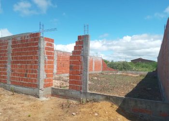 Vende-se Terreno em Paulistana, PI: Oportunidade para Construir sua Casa
