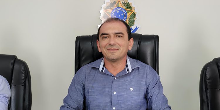 Vereador de Queimada Nova, Gilmar Macedo, Apresenta Conquistas e Responde a Críticas