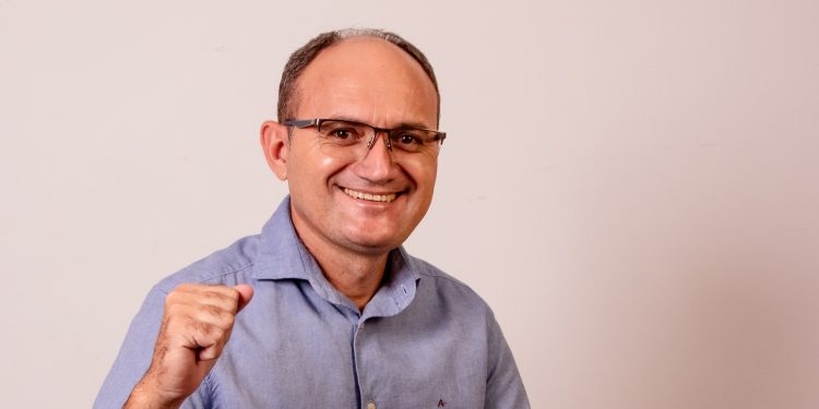 Gestão do prefeito Rivaldo Carvalho em Massapê do Piauí tem 68,71% de aprovação, aponta pesquisa