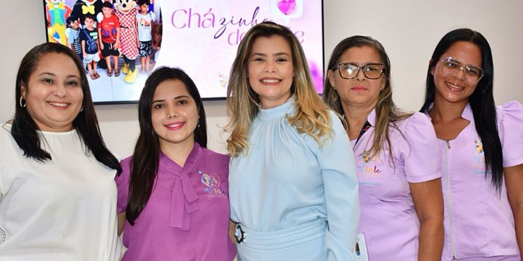 Celebrando o Dia das Mães com Amor e Bem-Estar: Evento de Chá da Vitale e dōTERRA encanta participantes