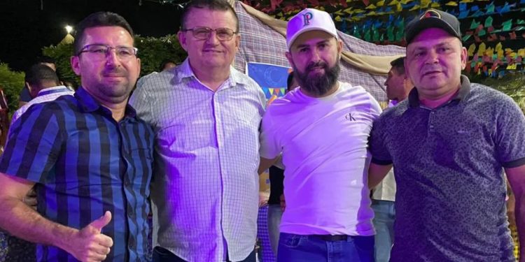 Arraiá do Cajueiro Agita a Comunidade com Cultura e Tradição