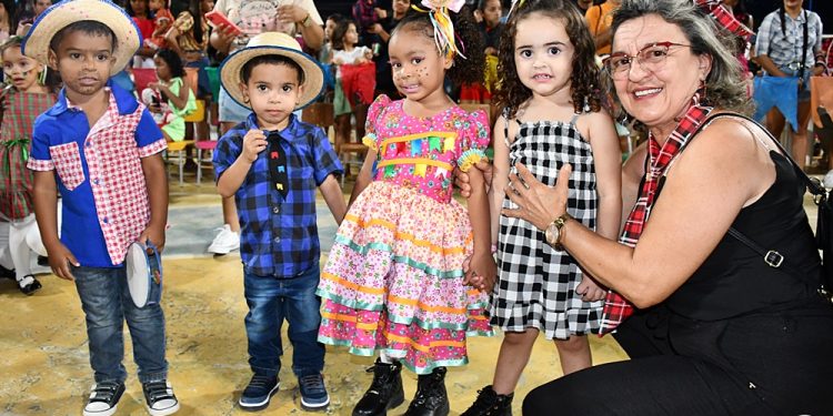 Alegria e Fofura no Arraiá dos Pequerruchos da Creche Irmã Cândida