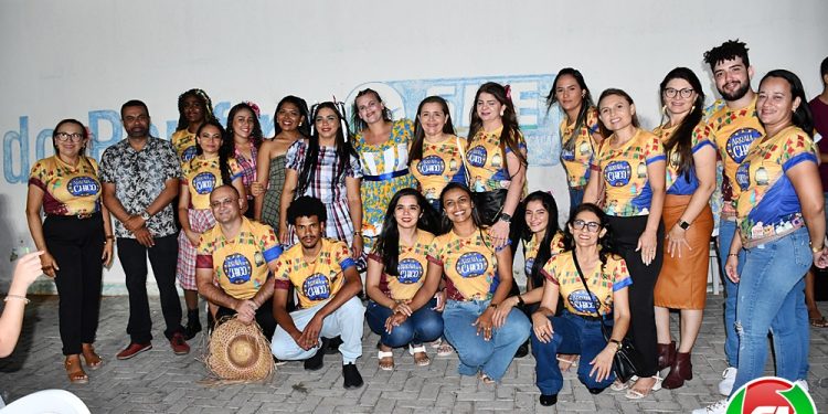 Arraiá do Chico Agita Escola São Francisco em Clima de São João