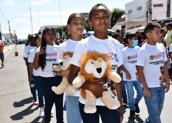 Desfile Cívico em Paulistana Celebra Independência do Brasil com Participação de Escolas Municipais, Estaduais e Federais