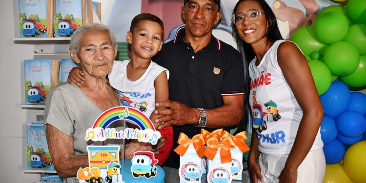 Celebração Especial: O 3º Aniversário de Arthur Felipe