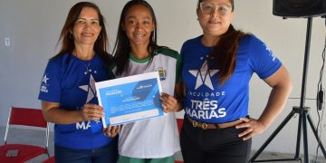 Aluna de Paulistana é premiada em concurso de redação da Faculdade Três Marias