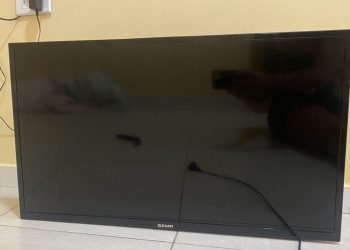 TV SEMP TCL Semi-nova à Venda com Alta Eficiência Energética