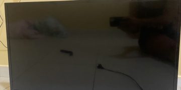 TV SEMP TCL Semi-nova à Venda com Alta Eficiência Energética