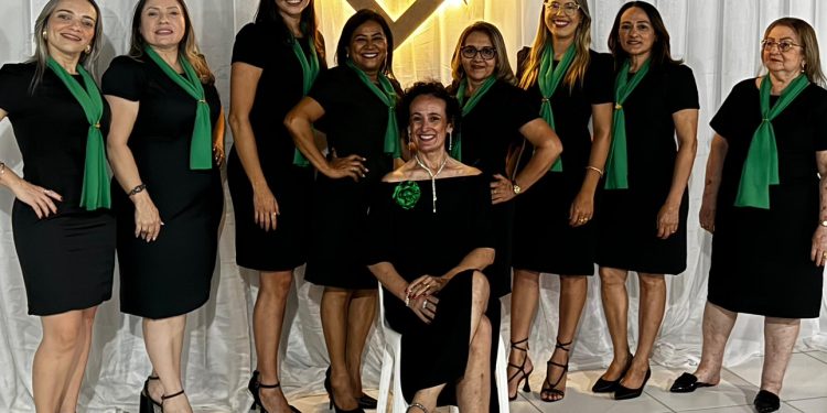 Loja Maçônica Acácia Paulistanense Inicia Novos Membros e Realiza Solenidade de Comendas