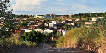 Dois terrenos com dimensões de 10×37 metros estão disponíveis para venda no bairro do Alto Vistoso, em Paulistana. Localizados naa proximidades da residência de Josafá Machado, os terrenos oferecem uma vista deslumbrante do açude Ingazeira, proporcionando uma atmosfera tranquila e serena para quem deseja desfrutar da vida na cidade.