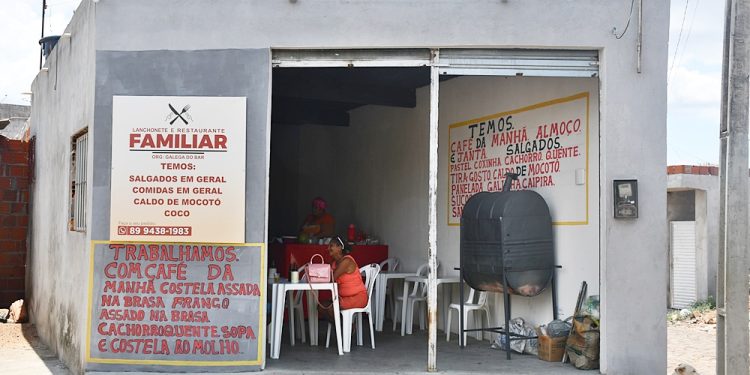 Lanchonete e Restaurante Familiar: Novo Endereço, o Mesmo Sabor de Sempre!