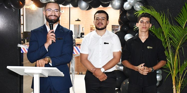 Inauguração da Barbearia Bonfim