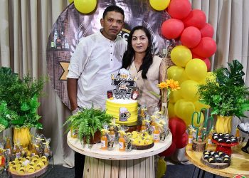 Hélio celebra seus 40 anos em grande estilo com amigos e familiares