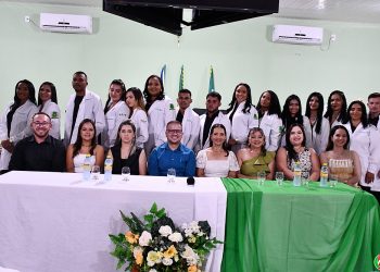 Cerimônia do Jaleco emociona alunos da ETP Paulistana