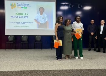 Karielly Ramos conquista prêmio estadual de Educação Fiscal.