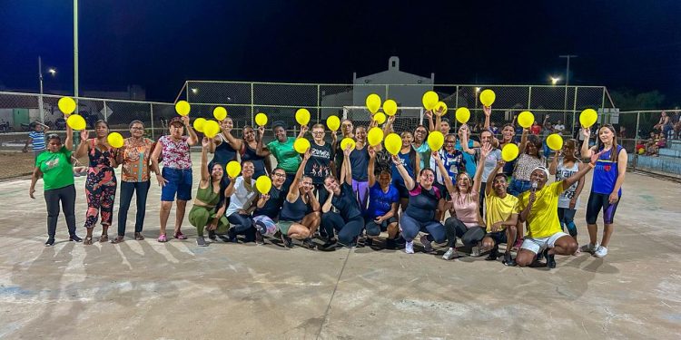 Prefeitura de Paulistana promove aula de zumba no Povoado Tigre em alusão ao Setembro Amarelo