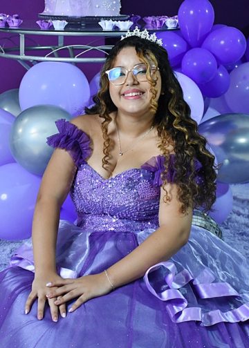 Bianca Vitória celebra seus 15 anos em uma noite deslumbrante