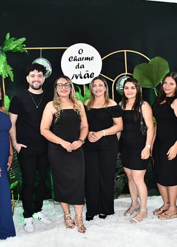 🌸 Colégio Mérito celebra o Dia das Mães com uma noite especial na AABB de Paulistana 💖