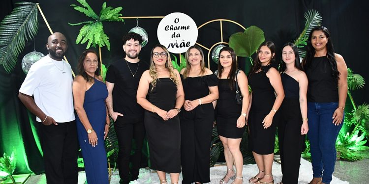 🌸 Colégio Mérito celebra o Dia das Mães com uma noite especial na AABB de Paulistana 💖