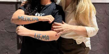 A família de Marina Cavalcanti Azevedo de Araújo, carinhosamente conhecida como Nina, celebra com imenso orgulho e emoção a sua aprovação no curso de Medicina da Universidade Estadual do Maranhão (UEMA).